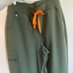 Figs Women’s High Waisted Zamora Scrub Pants Olive Green Limited Edition